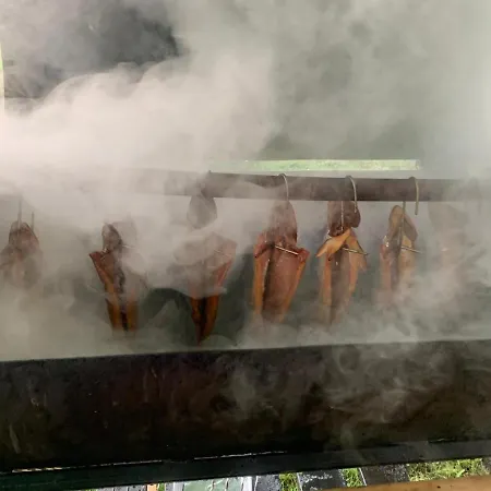 Aleksandra We Wielu Z Widokiem Na Jezioro דירה