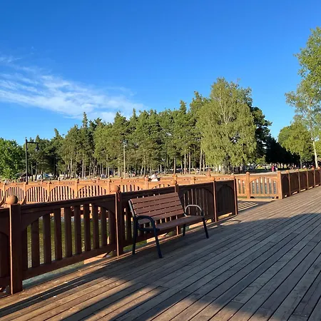 Aleksandra We Wielu Z Widokiem Na Jezioro