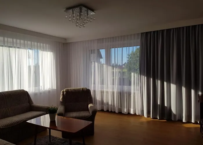 Aleksandra We Wielu Z Widokiem Na Jezioro