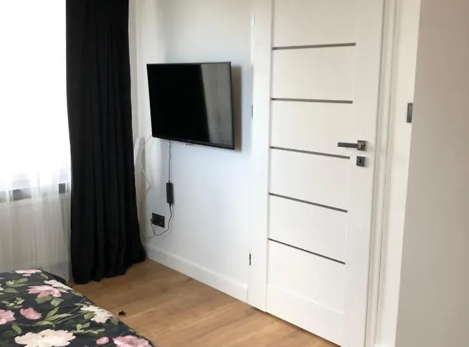 Aleksandra We Wielu Z Widokiem Na Jezioro * Wiele