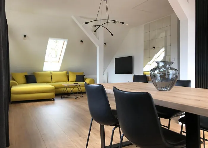 Aleksandra We Wielu Z Widokiem Na Jezioro * Wiele