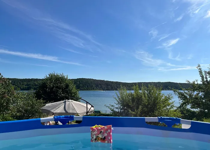 Aleksandra We Wielu Z Widokiem Na Jezioro Wiele