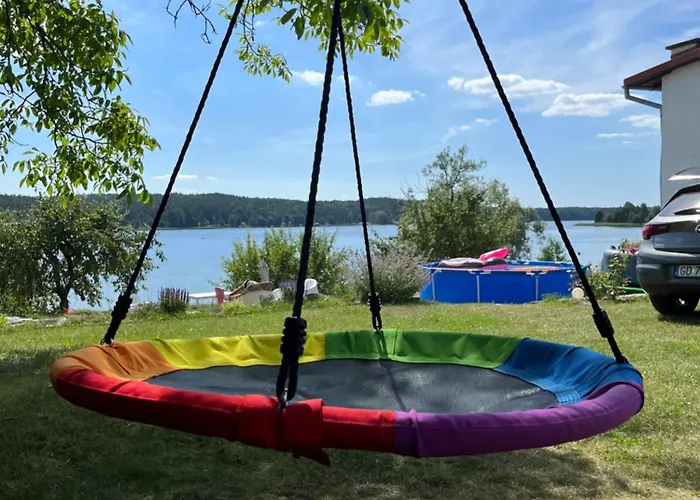 Aleksandra We Wielu Z Widokiem Na Jezioro *